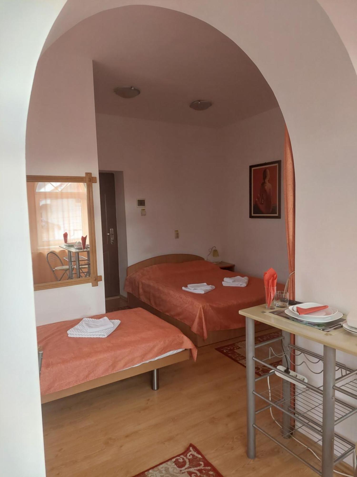 Pensiunea Rock And Red Rîşnov Habitación foto